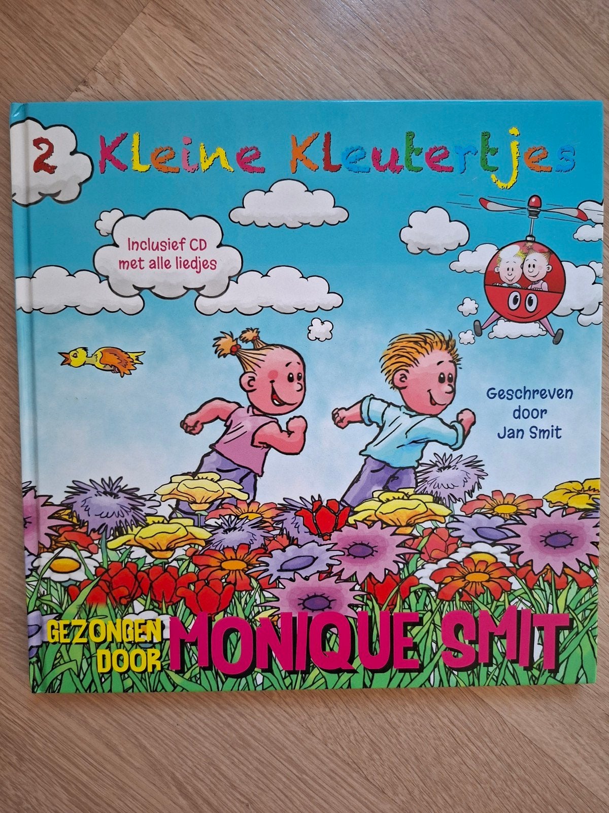 2 Kleine Kleutertjes boek met CD - Monique Smit, Fictie algemeen, Jongen of Meisje, Ophalen of Verzenden, Voorleesboek