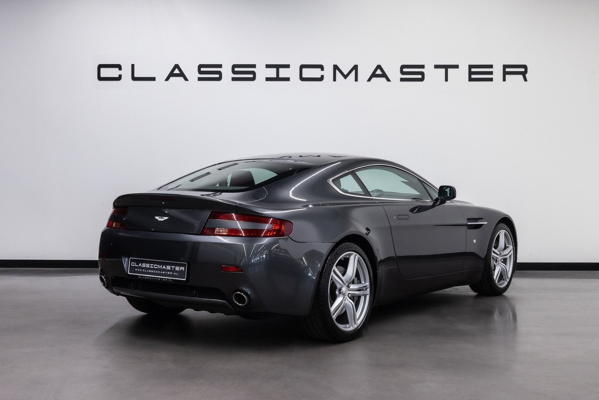 Aston Martin V8 Vantage 4.7 V8 Fiscale waarde € 12.000,- 4, Auto's, Automaat, Achterwielaandrijving, Gebruikt, 4735 cc