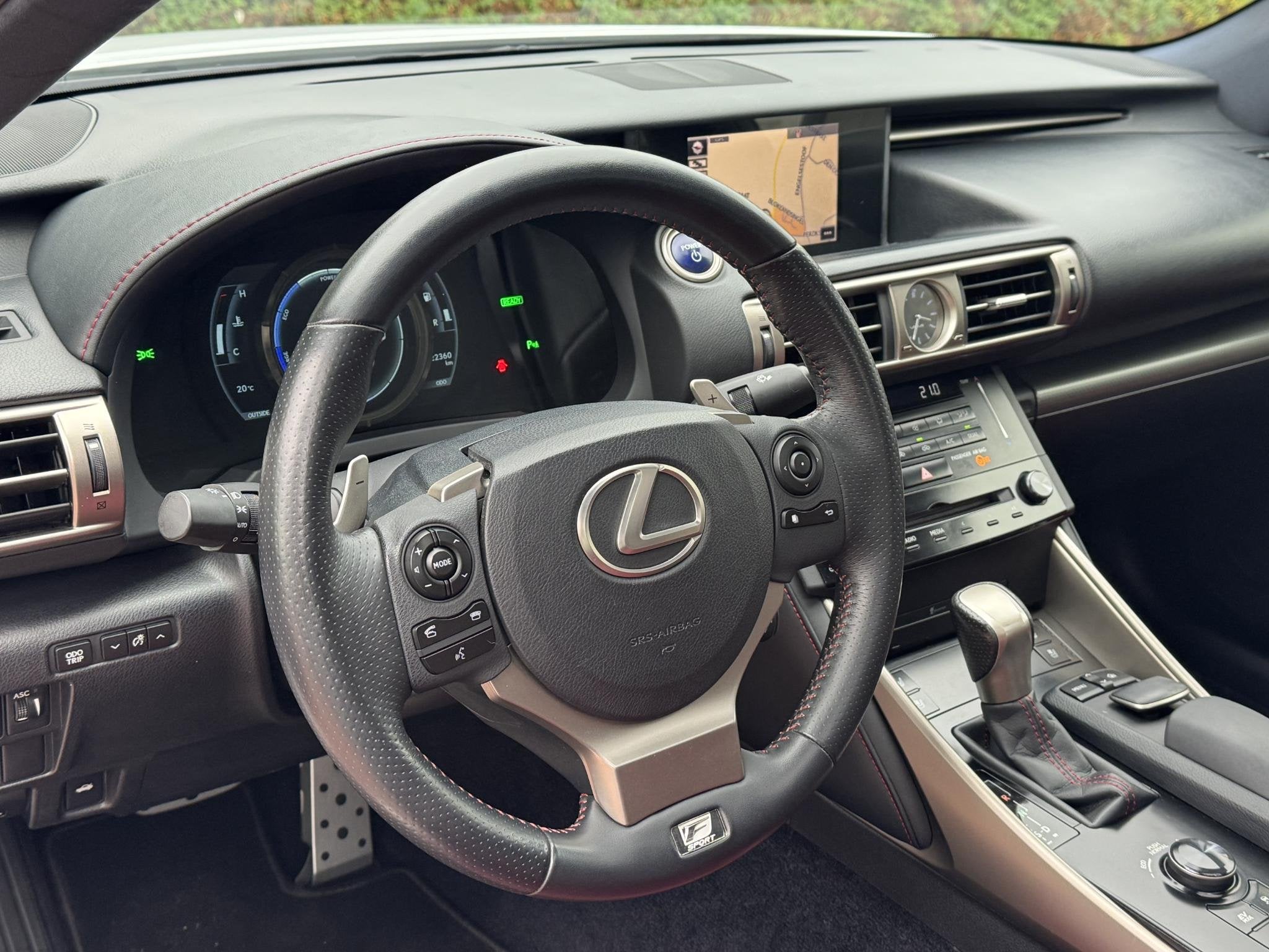 Lexus IS 300h F Sport Dakraam Stoelkoeling (Dealer onderhoud, Auto's, Euro 5, Achterwielaandrijving, Gebruikt, 223 pk
