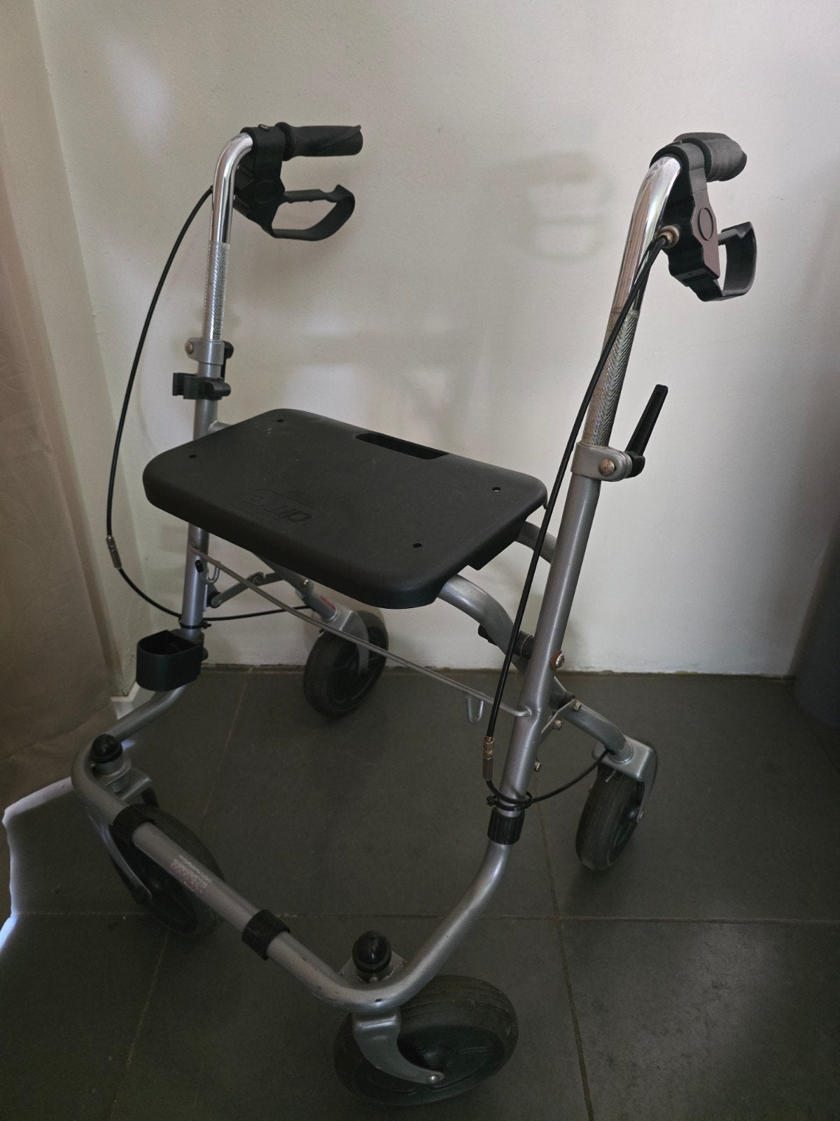 Rollator, Ophalen of Verzenden, Zo goed als nieuw