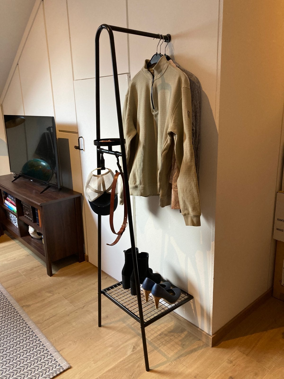 Kledingrek met ruimte voor schoenen, Ophalen, Zo goed als nieuw