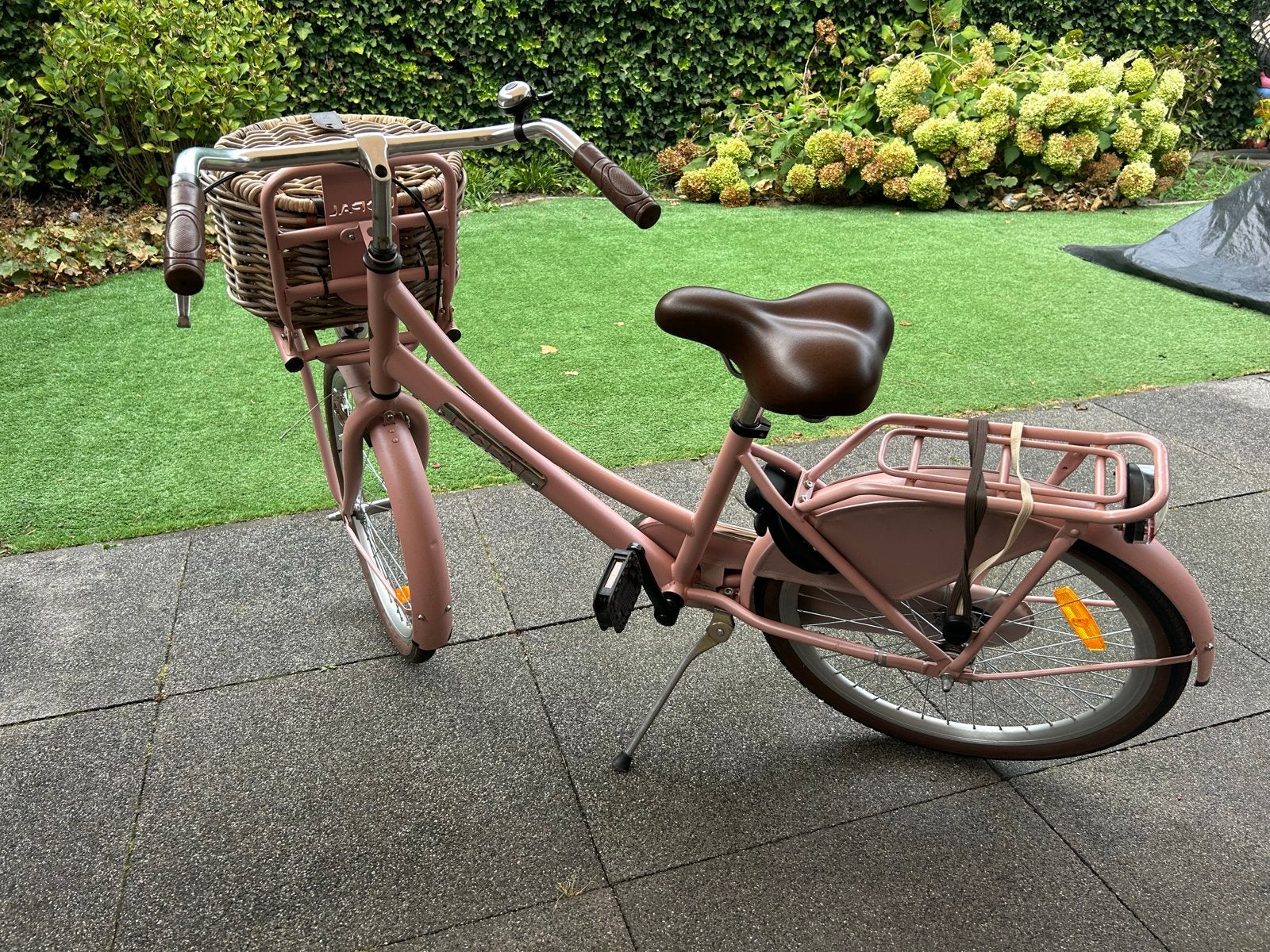 Popal Roze kinderfiets 22 inch met mandje en bagagedrager, Fietsen en Brommers, Fietsen | Dames | Damesfietsen, Velgrem, Zo goed als nieuw