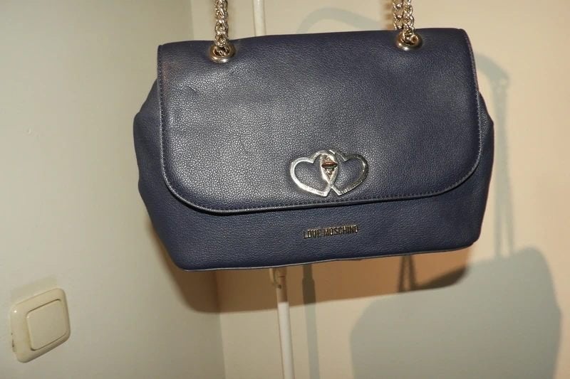 Love Moschino schoudertas hardware hartjes ketting IGST, Verzenden, Zo goed als nieuw, Blauw, Overige merken