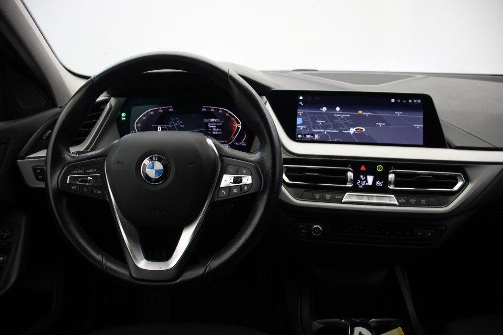 Bmw 1-SERIE 118d Business Edition Automaat - Digitaal Cockpi, Auto's, BMW, Gebruikt, Zwart, Bedrijf, Diesel