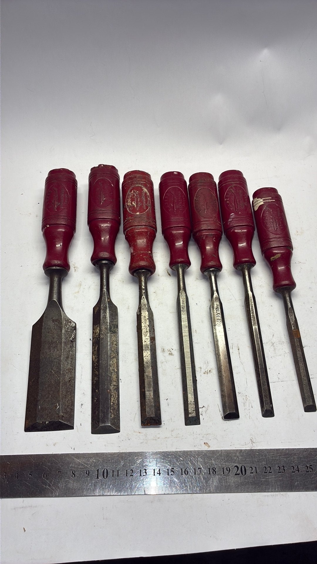 EA Berg beitels ( eskilstuna hiutveitels steekbeitels ), Antiek en Kunst, Antiek | Gereedschap en Instrumenten, Ophalen of Verzenden