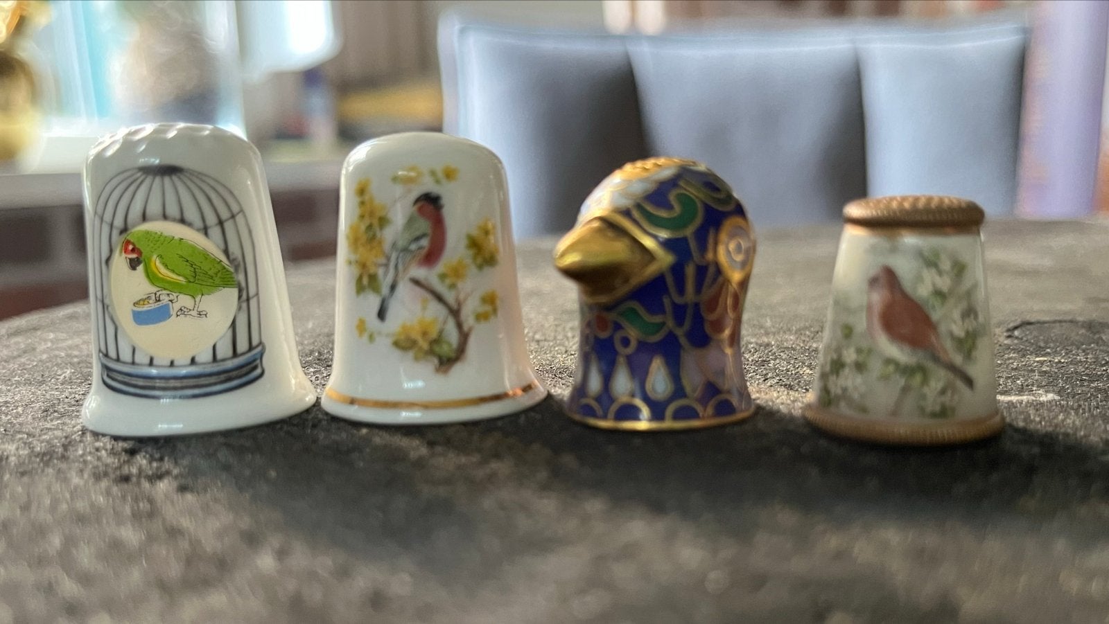 Vingerhoedjes met vogelmotieven - Set van 4, Ophalen of Verzenden, Zo goed als nieuw, Porselein, Nederland