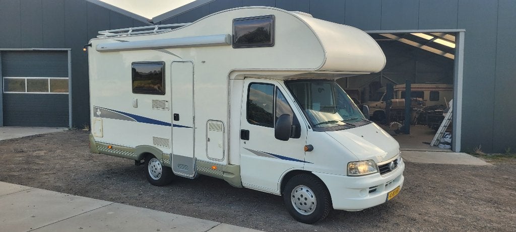 Ahorn camper 6 persoons met stapelbed, Caravans en Kamperen, Overige merken, Alkoof, Ringverwarming, Fiat