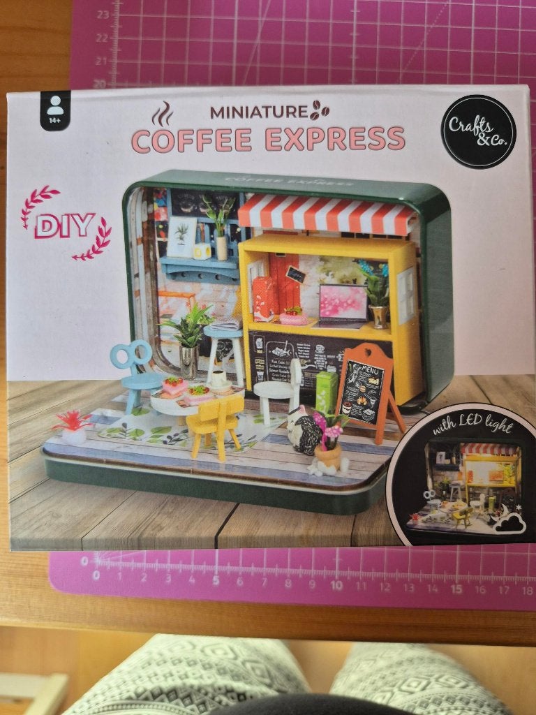 Diverse ACTION BLIKJES POPPENHUIS miniaturen DIY, Ophalen of Verzenden, Nieuw, Poppenhuis