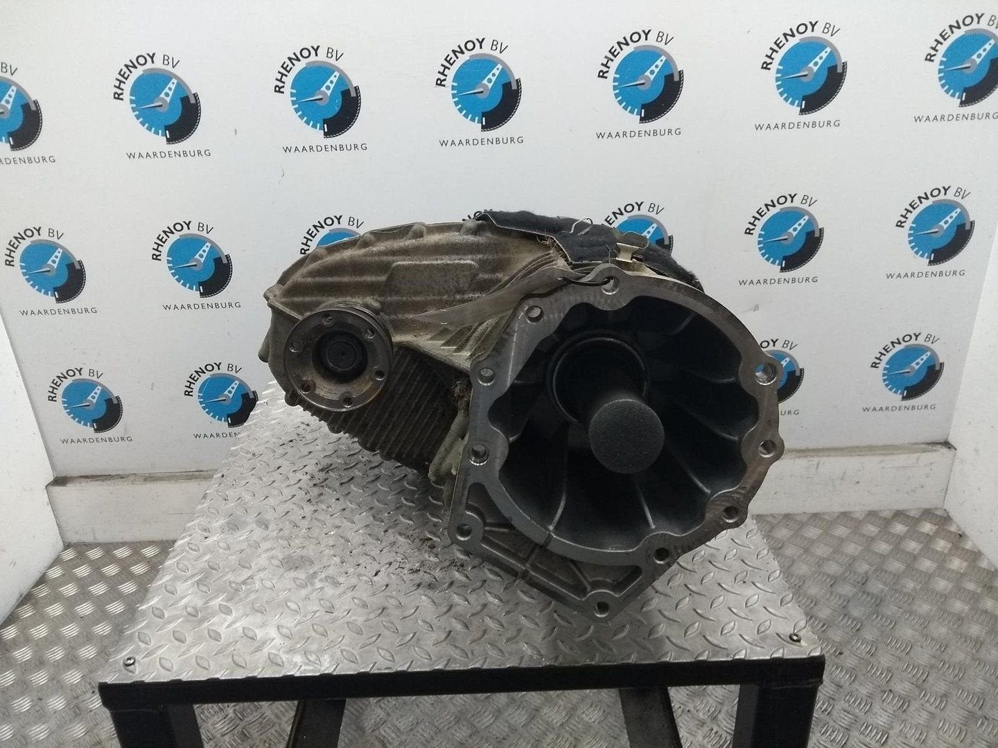 VOLKSWAGEN TOUAREG TUSSENBAK 2007, Ophalen of Verzenden, Gebruikt, Stiba lid