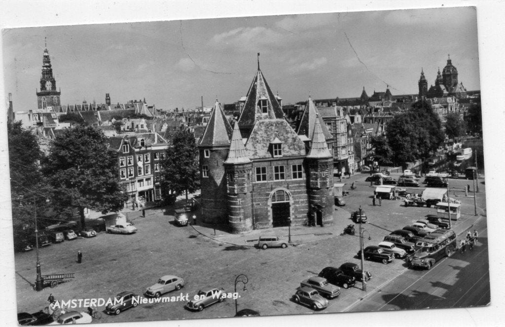 Amsterdam   Nieuwmarkt, Ophalen of Verzenden, 1940 tot 1960, Gelopen, Noord-Holland