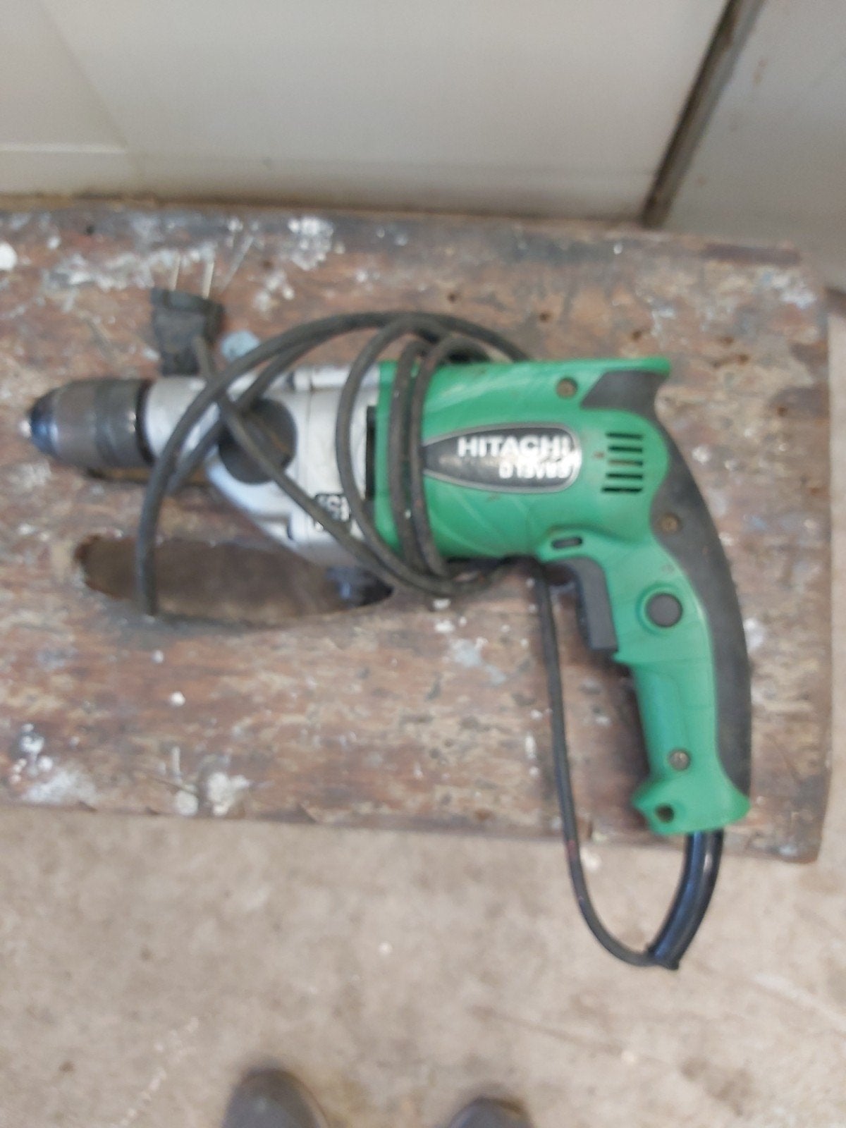 Hitachi D13VB3 Boormachine - Krachtig en Betrouwbaar, Variabele snelheid, Ophalen, Boormachine, Gebruikt