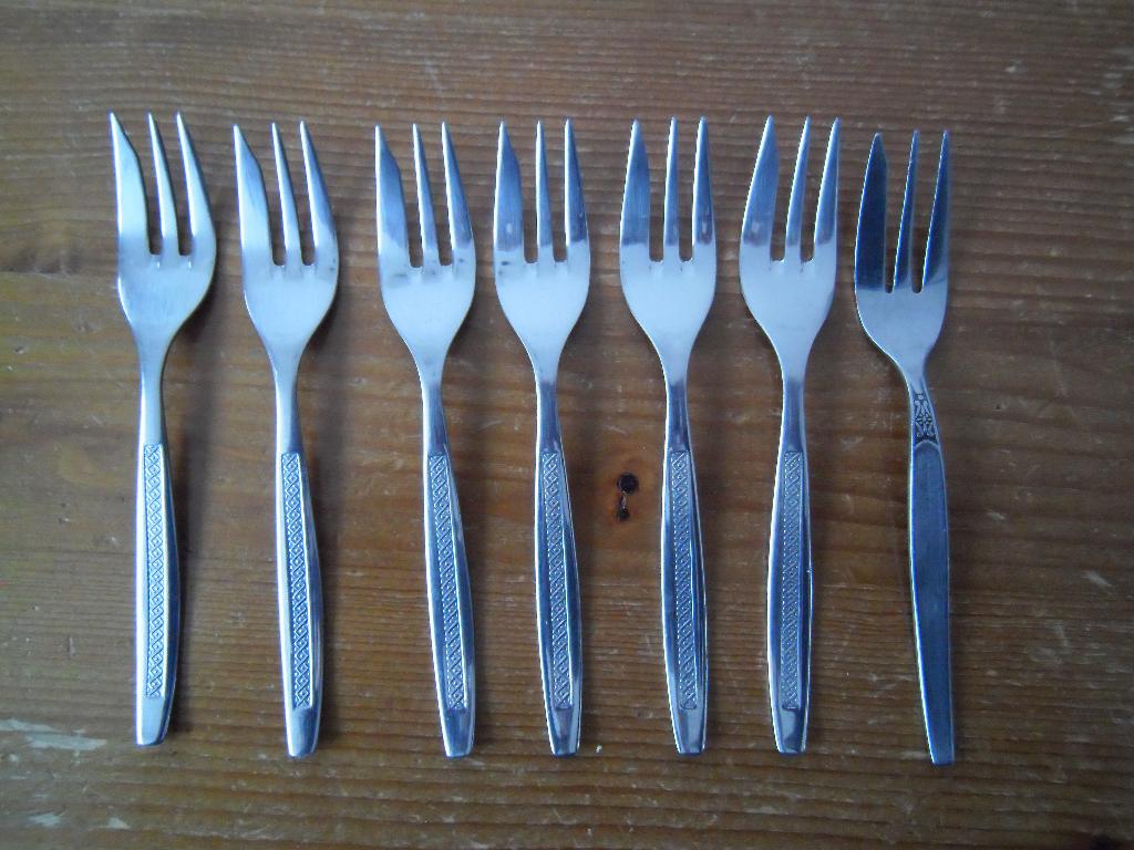 6 gebaksvorkjes sarosil 18/8, Ophalen of Verzenden, Gebruikt, Rvs of Chroom, Los bestek