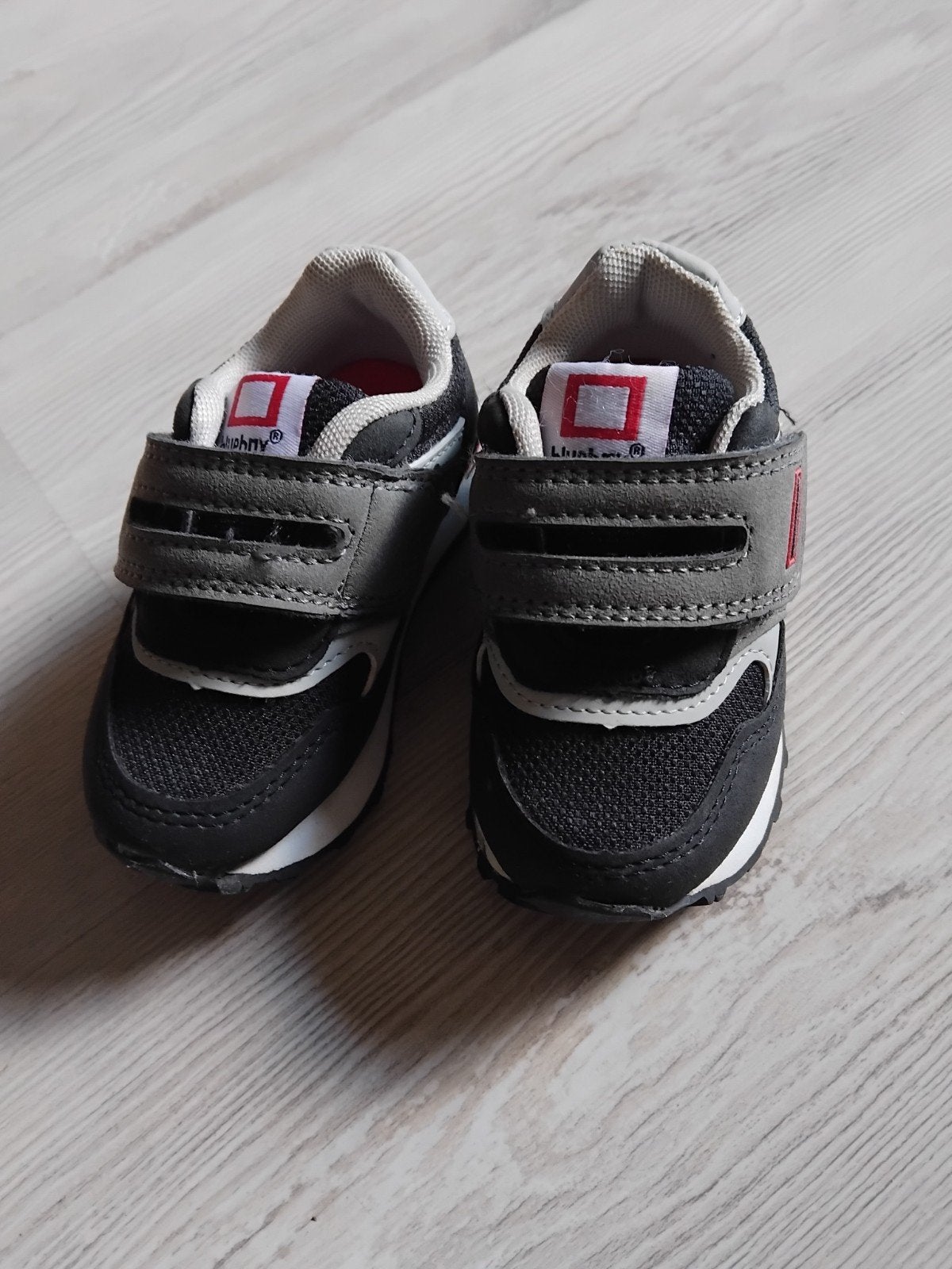Leuke sneakers voor baby's - maat 20, Ophalen, Gebruikt, Jongen of Meisje, Schoenen