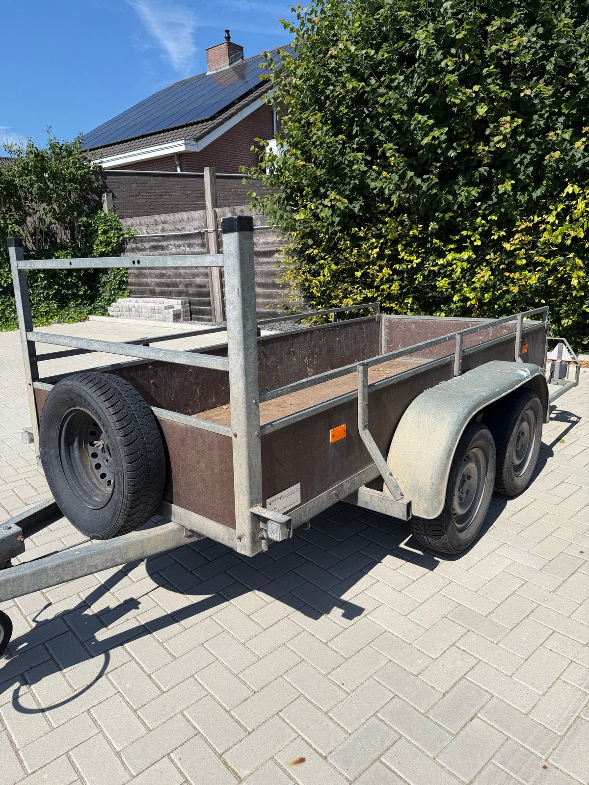 Solide 2000 kg geremde dubbelasser aanhangwagen, Auto diversen, Aanhangers en Bagagewagens, Ophalen of Verzenden, Gebruikt
