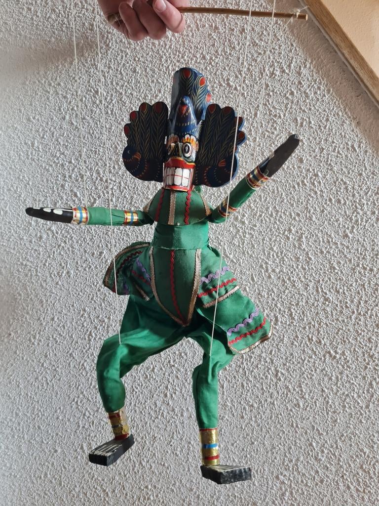 Houten marionet met groen kostuum, Ophalen of Verzenden, Babypop