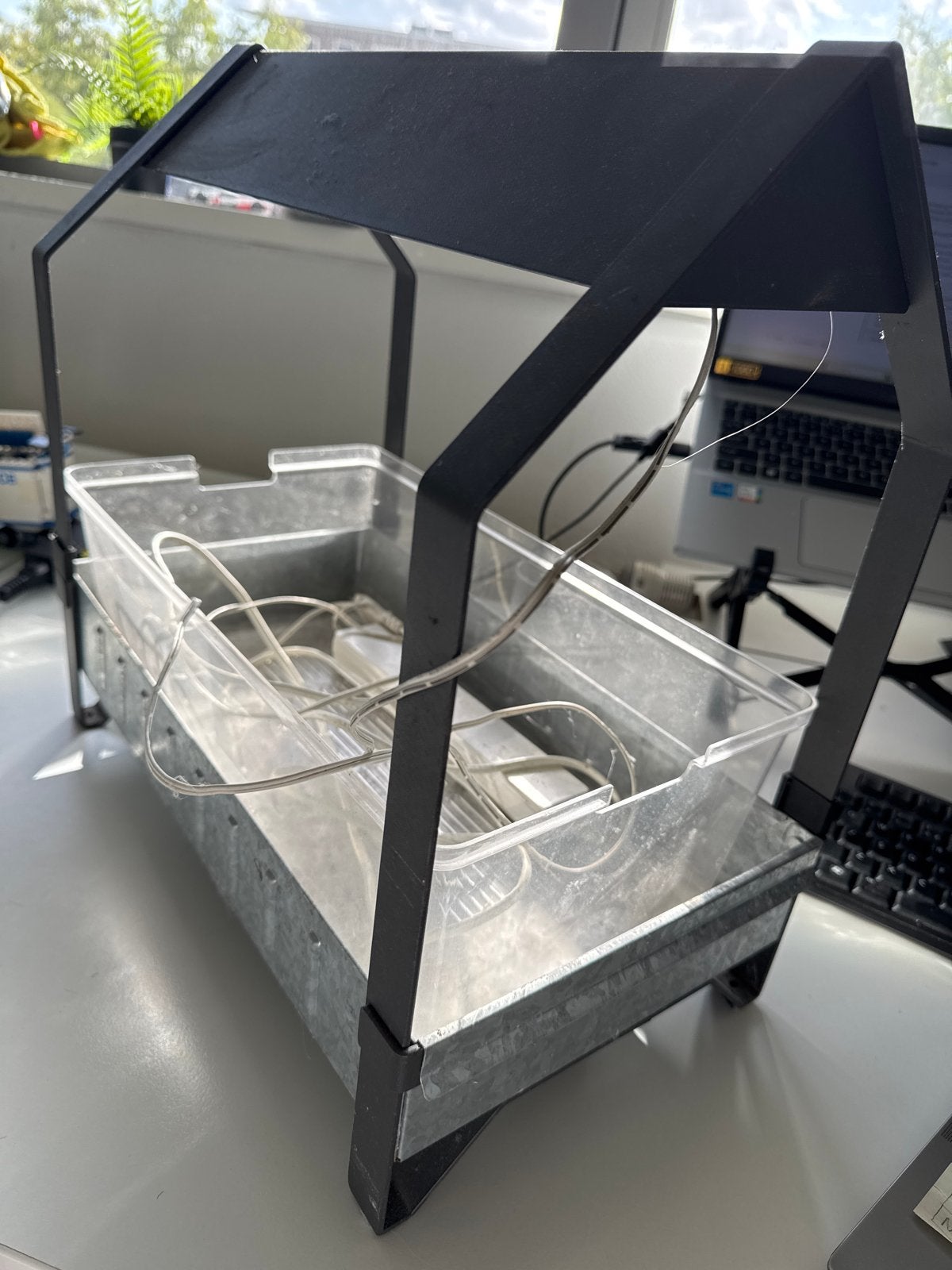 Kweekbak met LED-verlichting voor planten, Ophalen of Verzenden, Gebruikt, Kweekbak