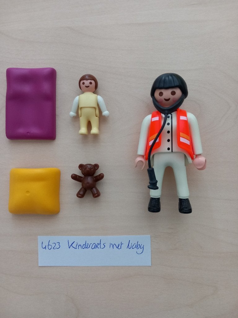 Playmobil - Kinderarts met baby - 4623, Complete set, Ophalen of Verzenden, Zo goed als nieuw, City life