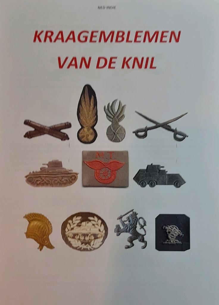 Overzicht kraagemblemen van de KNIL, Ophalen of Verzenden, Landmacht, Nederland, Boek of Tijdschrift