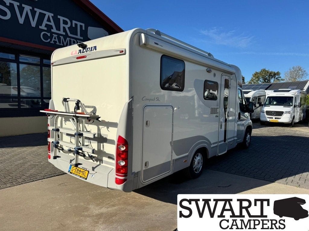 Adria Compact SL Silver Selection, 130 pk Fiat Ducato, Standaard zit, Raamblindering, Ringverwarming, Fiat