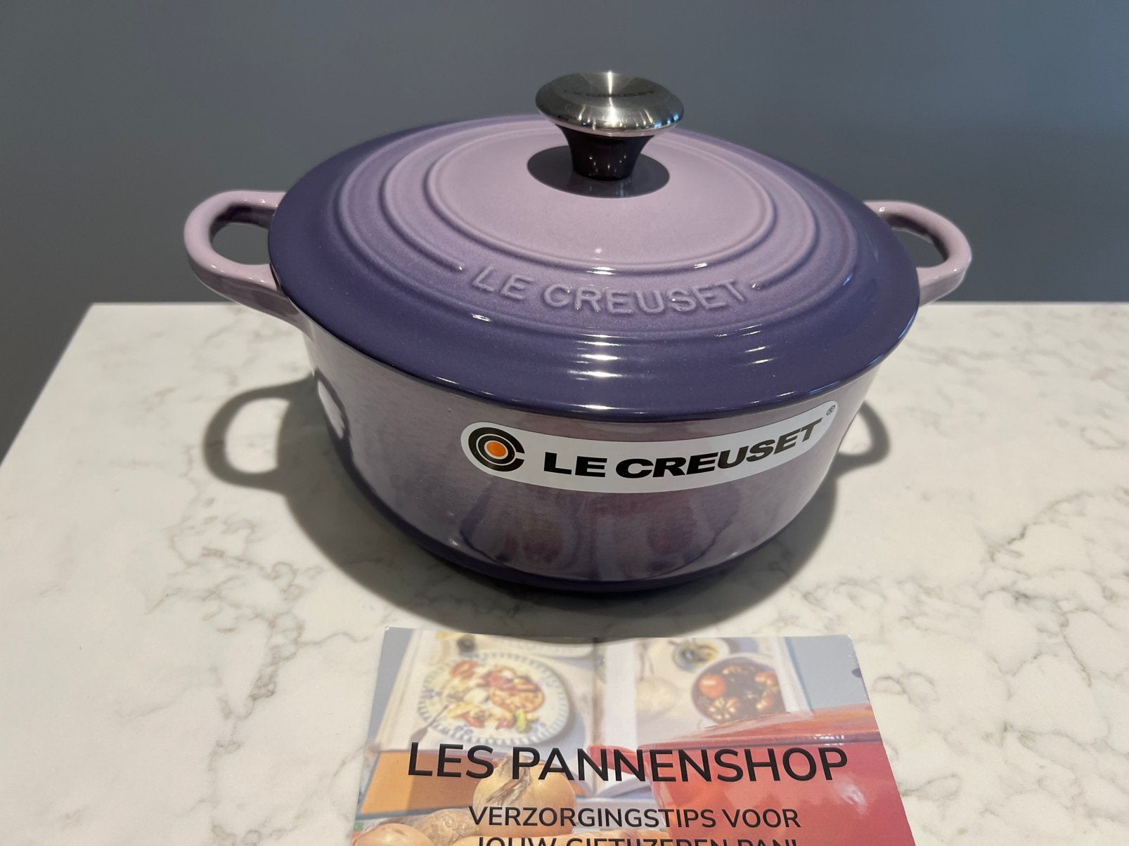 Nieuwe Le Creuset Bleu Berry Purple 20 cm, Geschikt voor inductie, Nieuw, Le Creuset, Ophalen of Verzenden