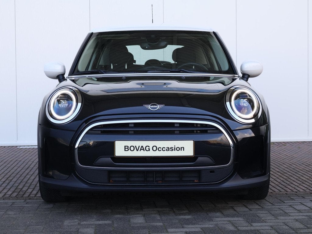 MINI 3-deurs Cooper Camden Edition / PDC / Climate Control /, 12 maanden, Gebruikt, Zwart, Origineel Nederlands