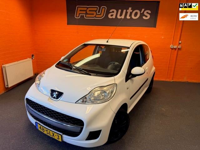 Peugeot 107 1.0 12V / 3 DEURS / XS-SPORT / NL-AUTO / AIRCO!, Voorwielaandrijving, Euro 5, Stof, Gebruikt