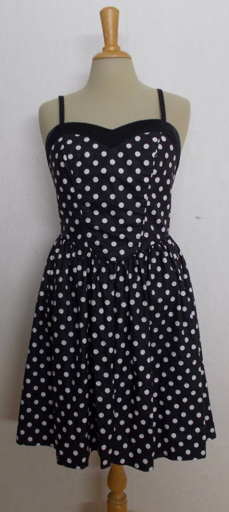 Schattig sixties look polkadot jurkje van Laura Ashley! XS/S, Kleding | Dames, Verzenden, Zwart, Zo goed als nieuw, Knielengte
