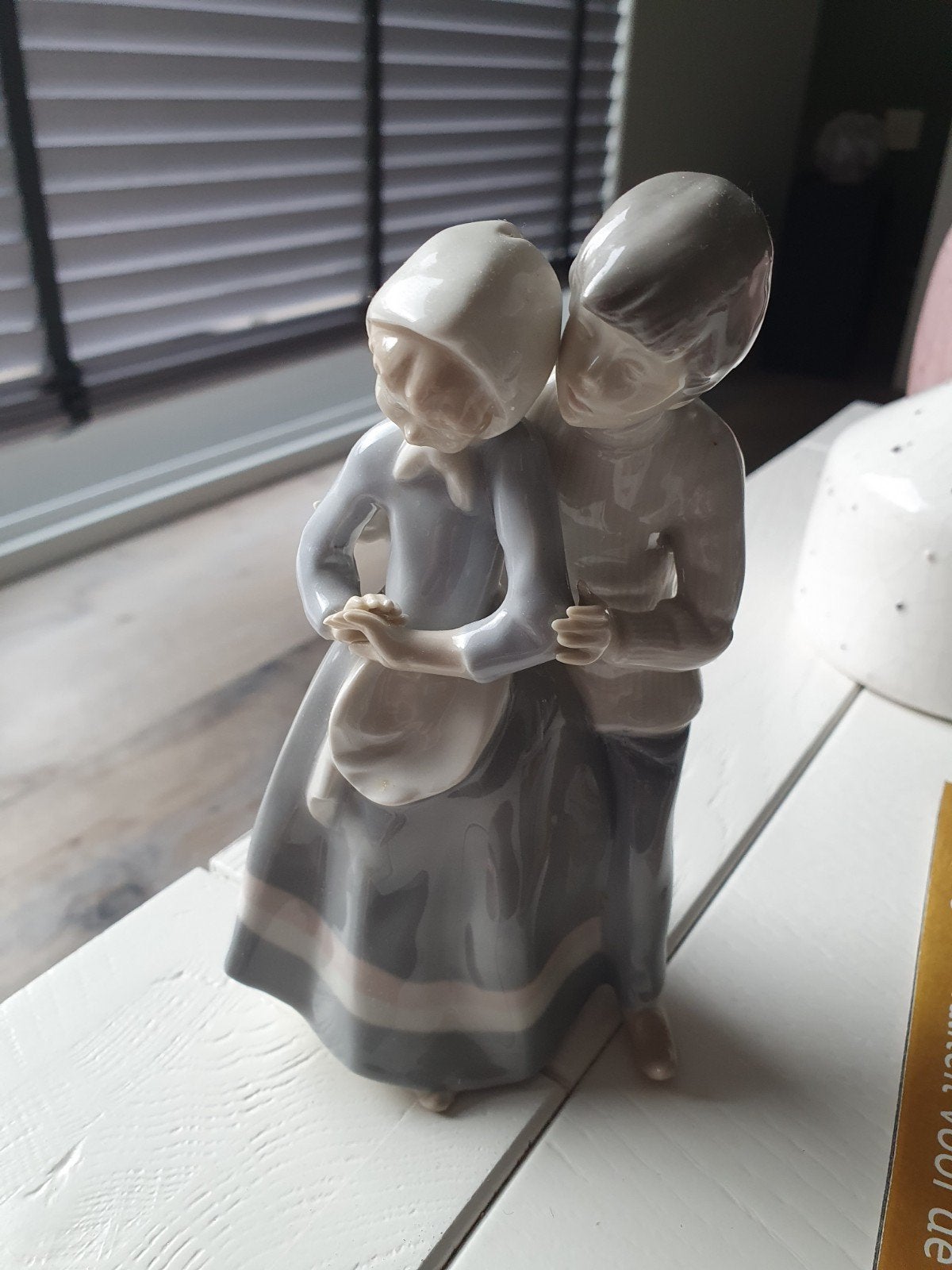 Vintage Porseleinen Beeldje: Dansend Paar, Antiek en Kunst, Ophalen of Verzenden