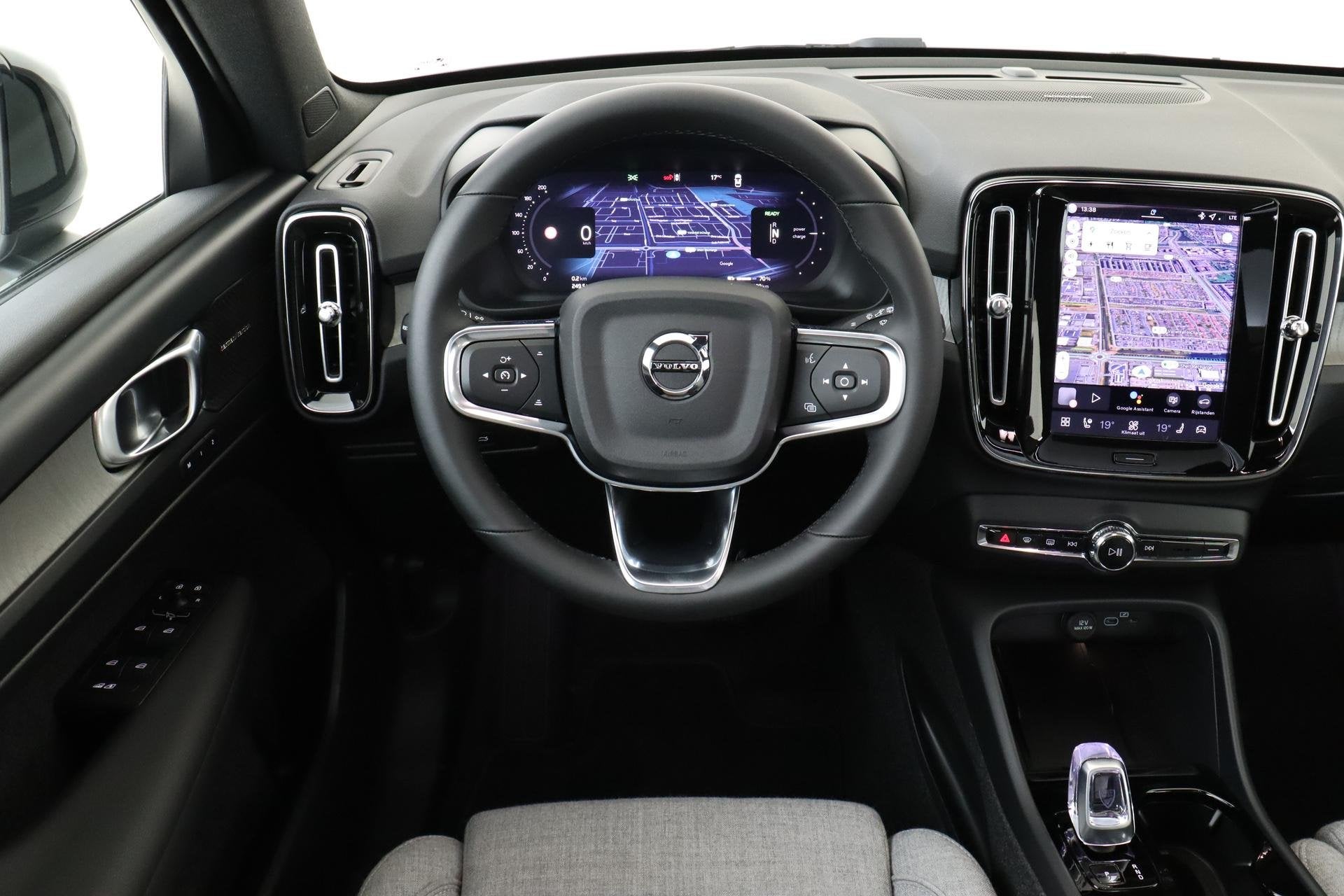 Volvo EX40 TWIN MOTOR PERFORMANCE ULTRA 82 kWh -PANO.DAK|HAR, Auto's, Automaat, 12 maanden, 1800 kg, 82 kWh