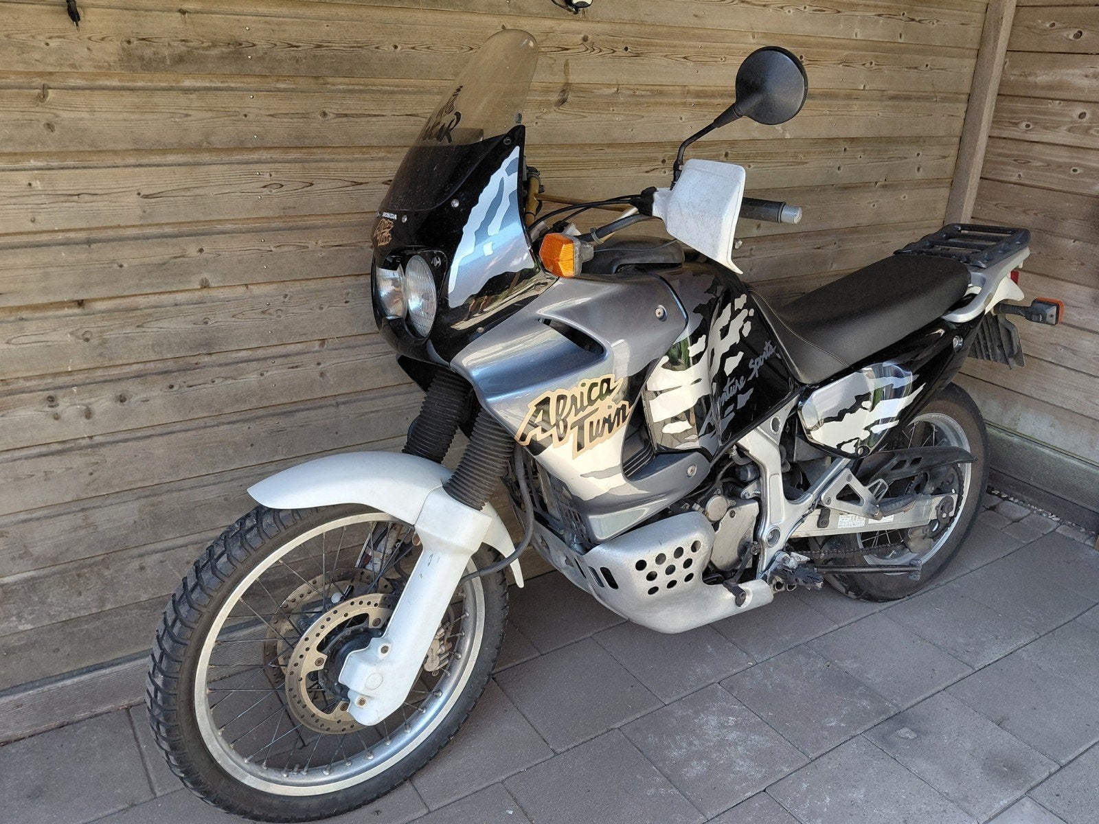 Honda Africa Twin XRV 750 RD07, Ophalen