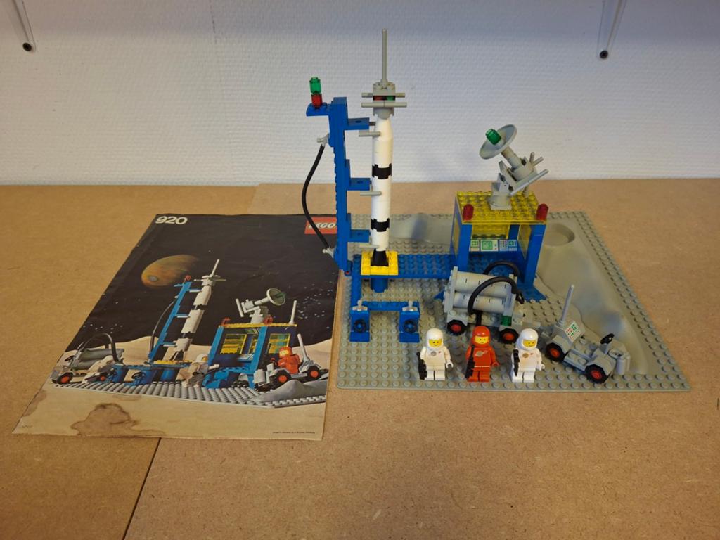 Lego 920 Alpha-1 Rocket Base. Jaren 70 Classic Space, Compleet, Lego, Info@lego.com, 33 Bath Road, Slough, UK