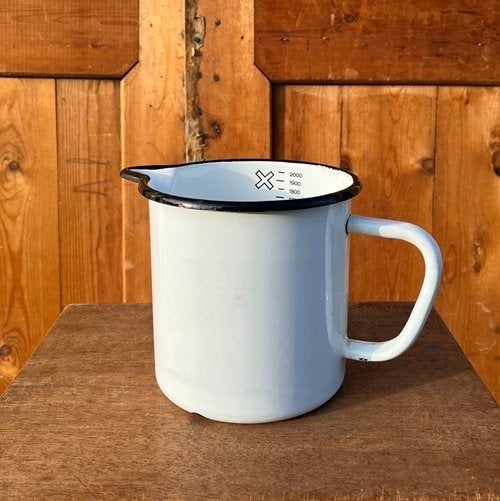 Maatbeker 2 liter emaille brocante wit rand zwart origineel, Ophalen of Verzenden
