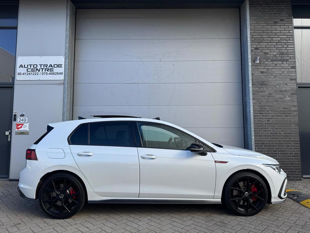 Volkswagen GOLF 2.0 TSI GTI [ Pano | IQ.Light | H&K | 19" |, 4 cilinders, 1984 cc, Wit, Bedrijf