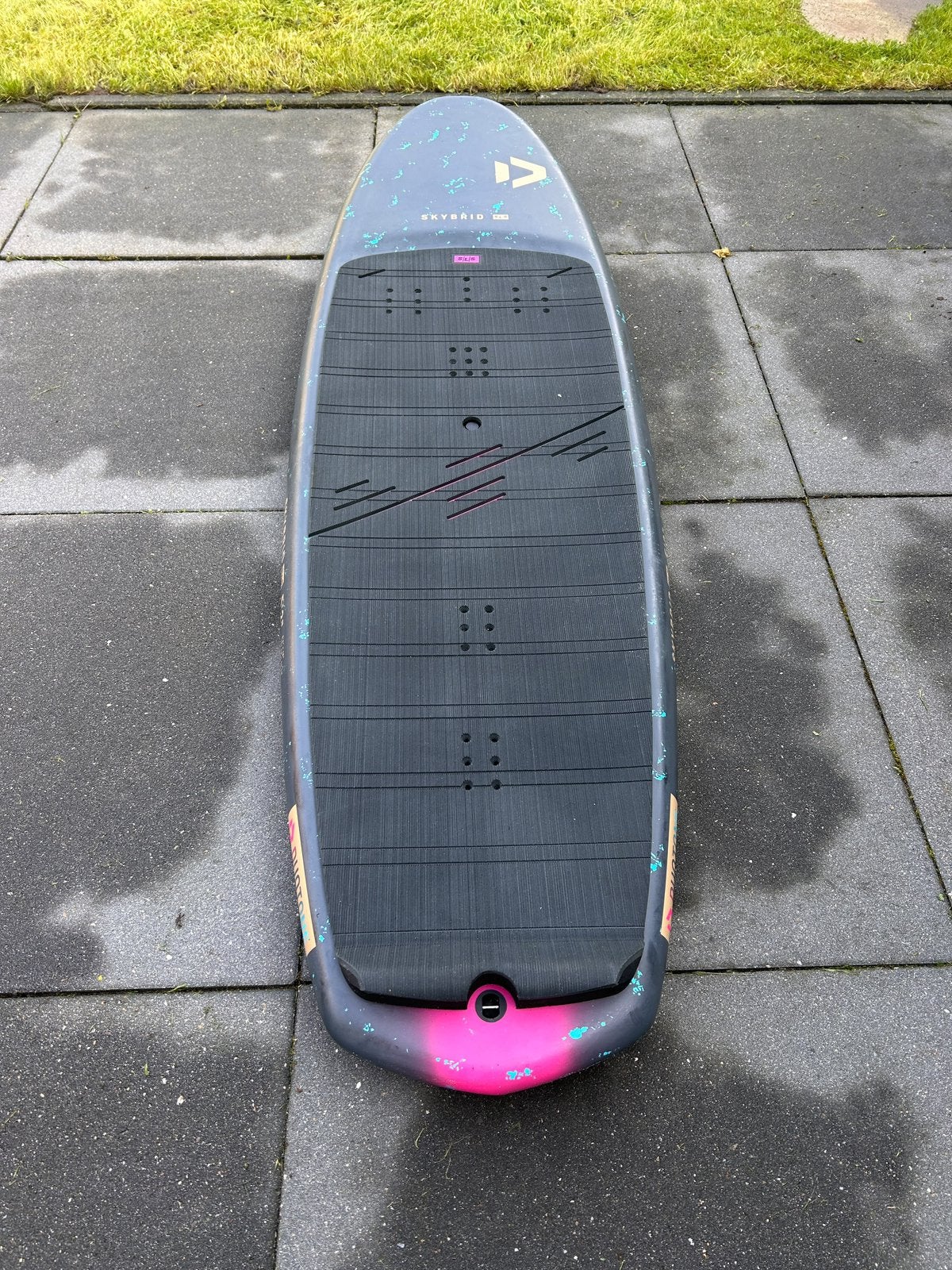 Duotone 2026 skybrid SLS 45L, sky start en sky air, Watersport en Boten, Ophalen, Zo goed als nieuw, Wingsurf-board