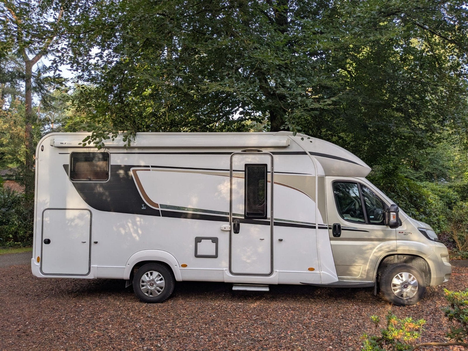 Camper Bürstner Lyseo TD 710 Privilege Automaat Euro 6, Automaat, Gaslek-detector, Fiat, Afzuigkap