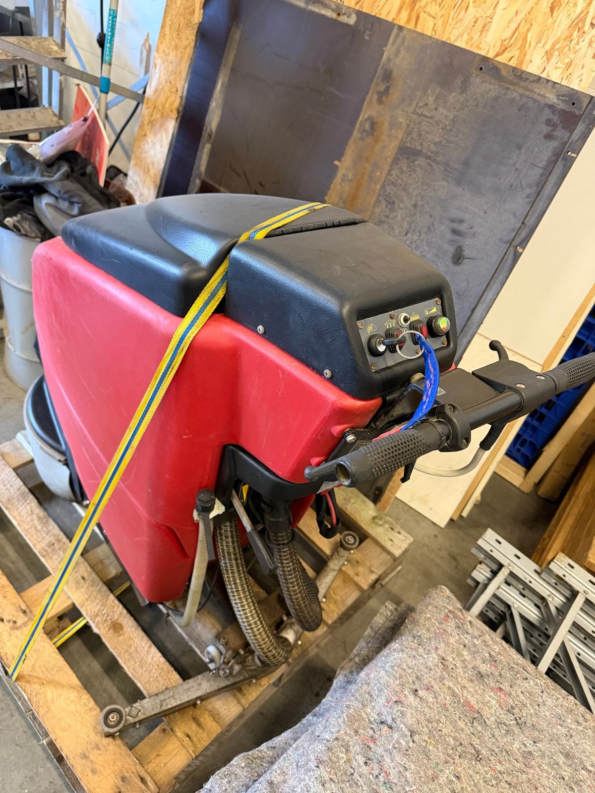 Professionele Vloerschrobmachine - Dulevo DLUX43B, Ophalen, Hf, Gebruikt, Schrobmachine