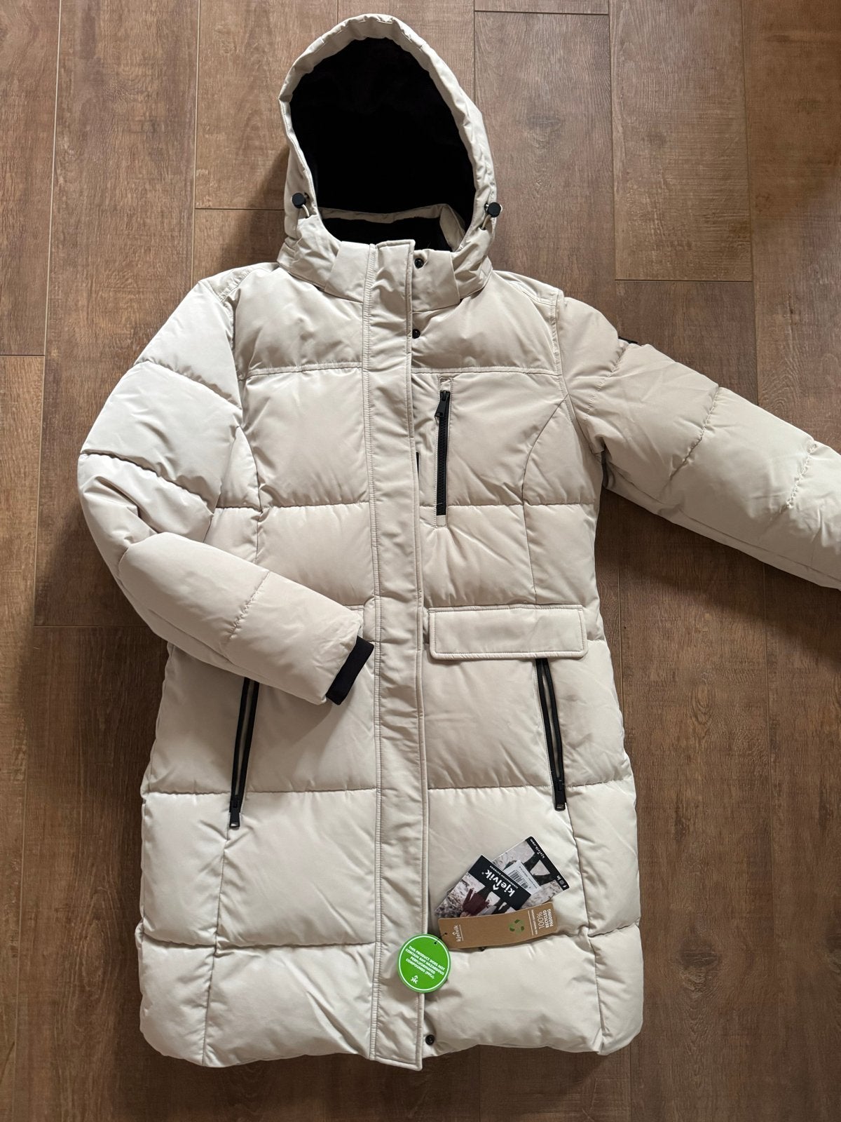 Kjelvik Marley winterjas - Nieuw met kaartjes mt 40, Ophalen of Verzenden, Nieuw, Maat 38/40 (M), Beige