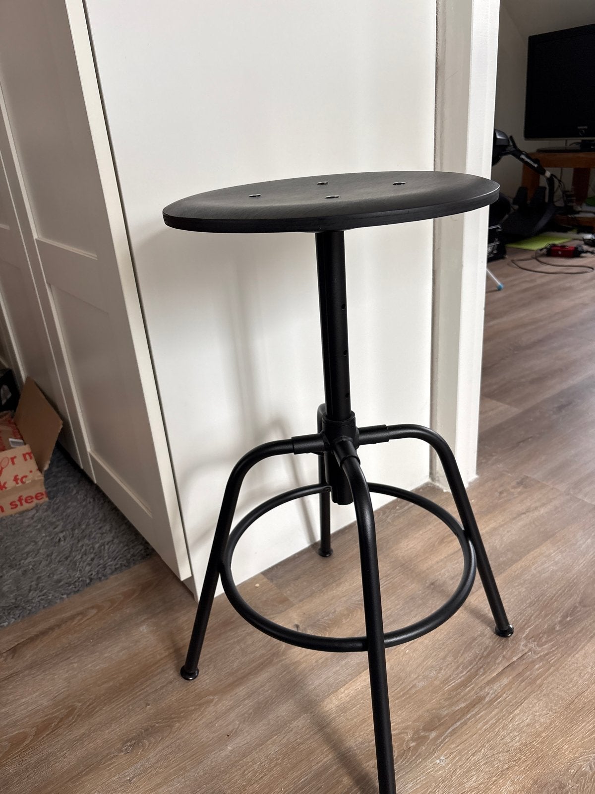 IKEA KULLABERG Kruk - Zwart, in hoogte verstelbaar, Ophalen, In hoogte verstelbaar, Zo goed als nieuw, Staal