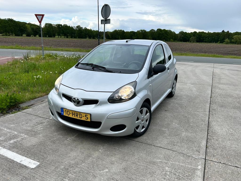 Toyota Aygo, nieuwe banden, APK, beurt en onderhoudshistorie, Auto's, Toyota, Particulier, Aygo, Benzine, A, Hatchback, Handgeschakeld