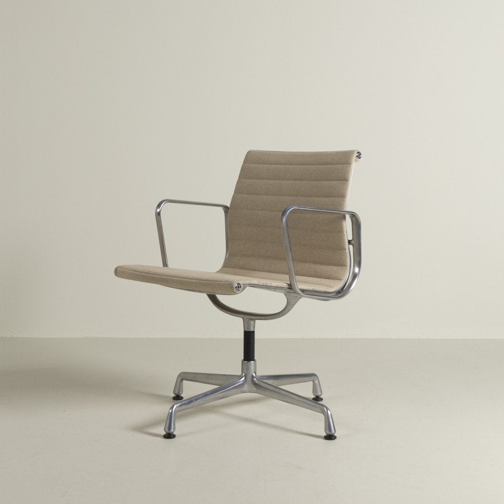 Vitra Eames EA 108 Stoel Sand Hopsak - Aluminium, Vitra, Gebruikt, Niet ingevuld, Niet ingevuld