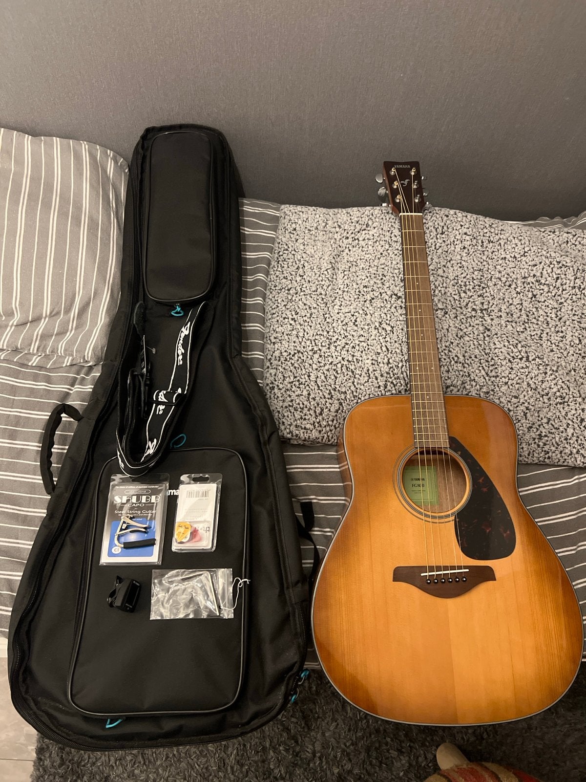 Yamaha FG800 gitaar met tas en accessoires, Muziek en Instrumenten, Snaarinstrumenten | Gitaren | Akoestisch, Ophalen, Zo goed als nieuw