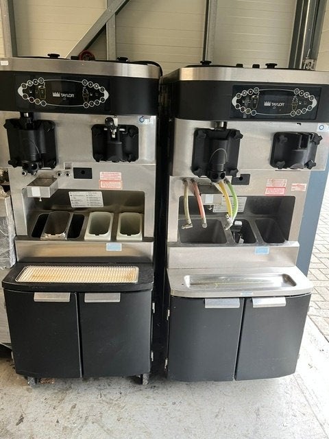 SPOED!!! 2x Taylor C606-58 softijs-/milkshakemachines, Witgoed en Apparatuur, Ophalen of Verzenden, Zo goed als nieuw, Zelfvriezend