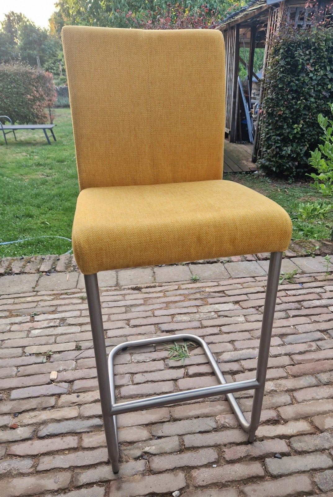 Vier gele barkrukken (per 2 te koop), Ophalen, Gebruikt, Met voetsteun, 90 cm of meer