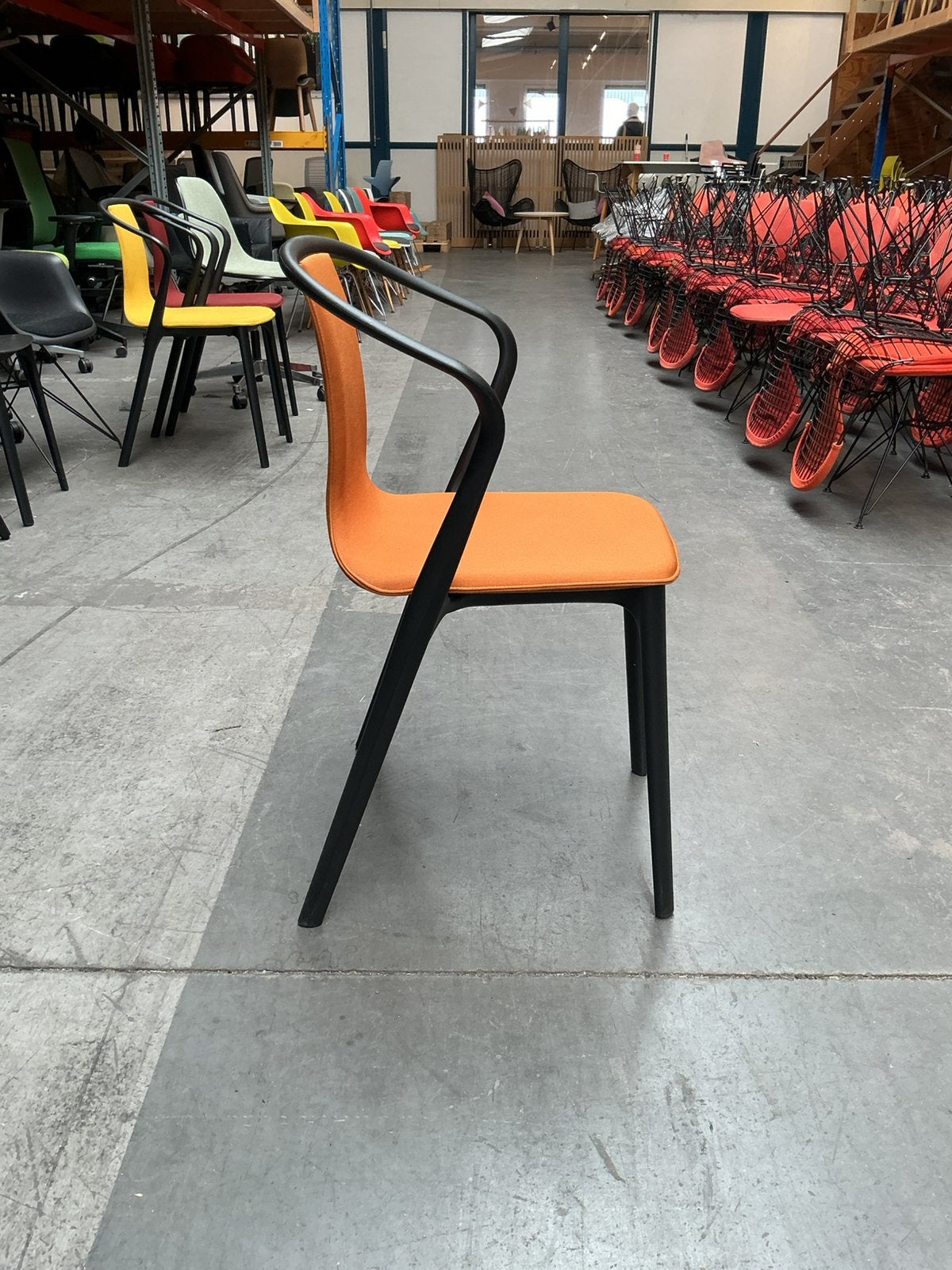 Vitra Belleville Chair Stoel | Kunststof | Oranje Stof, Gebruikt, Overige kleuren, -, Kunststof