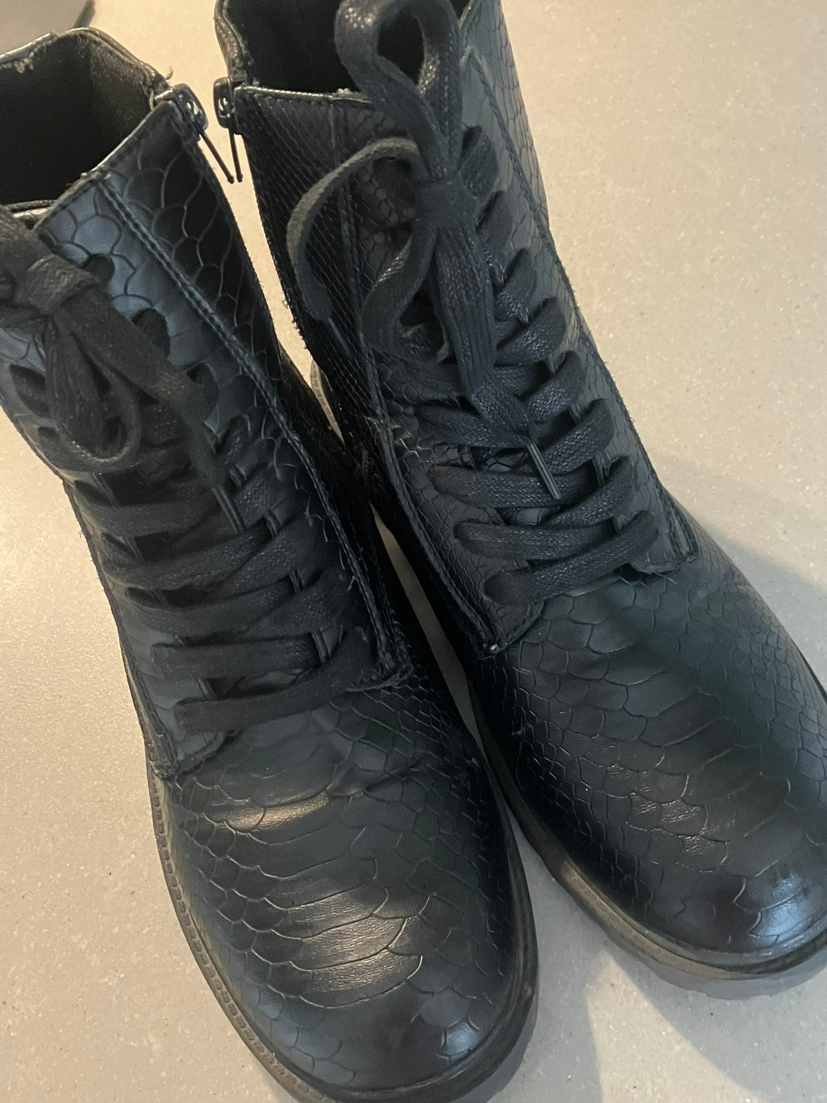 Zwarte stoere veter laarsjes 38, Ophalen of Verzenden, Zo goed als nieuw, Zwart