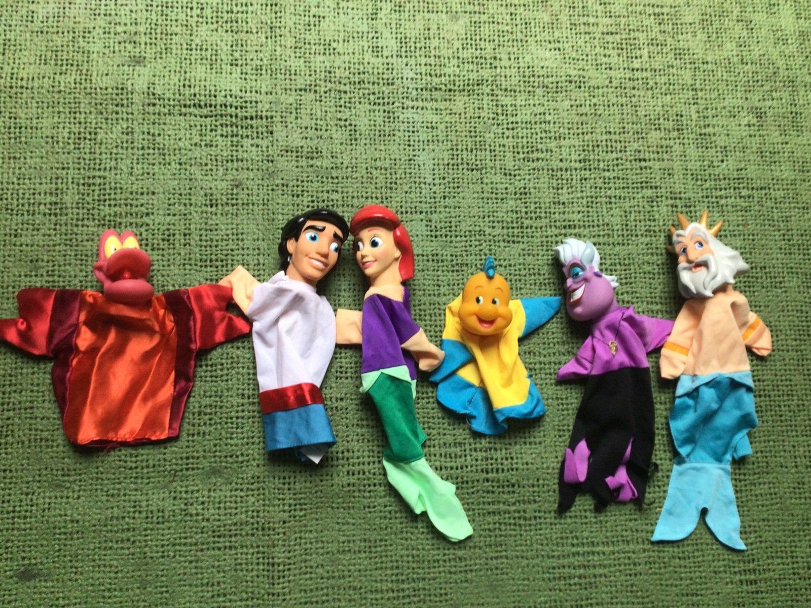 Disney De Kleine Zeemeermin en Assepoester handpoppen, Ophalen of Verzenden, Zo goed als nieuw, Overige typen
