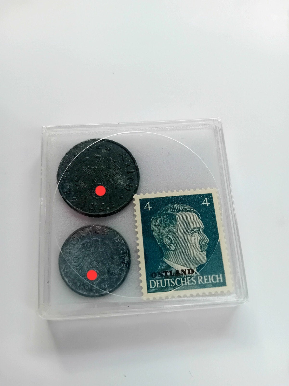 WO2 Setje Munten + Hitler Postzegel in Bewaardoosje, Ophalen of Verzenden, Landmacht, Duitsland, Overige typen