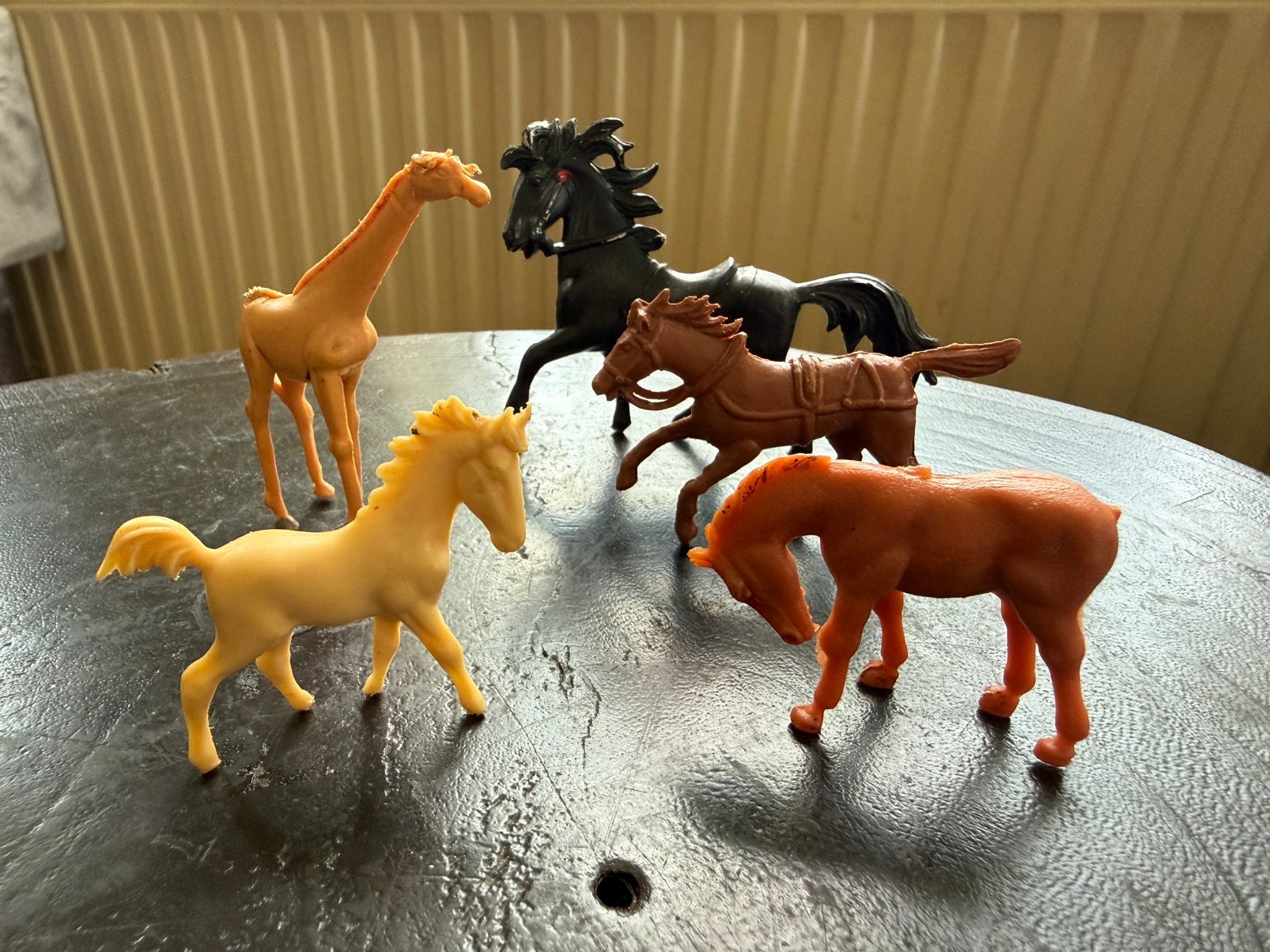 Plastic paarden en giraf vintage, Ophalen of Verzenden