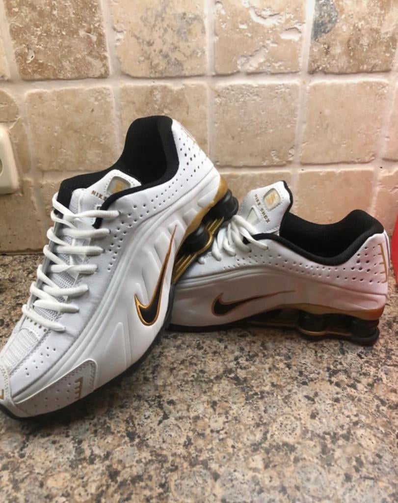 Nieuwe nike shox R4 maat 43 wit, Wit, Nike, Nieuw, Ophalen of Verzenden
