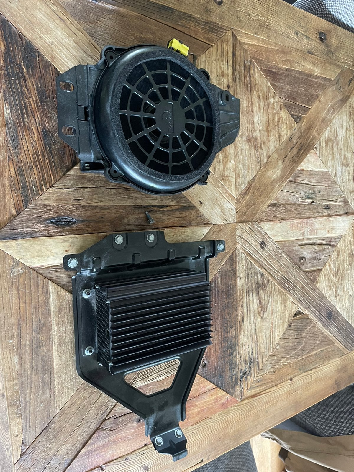 Alfa romeo 156 sedan subwoofer en versterker., Ophalen of Verzenden, Zo goed als nieuw